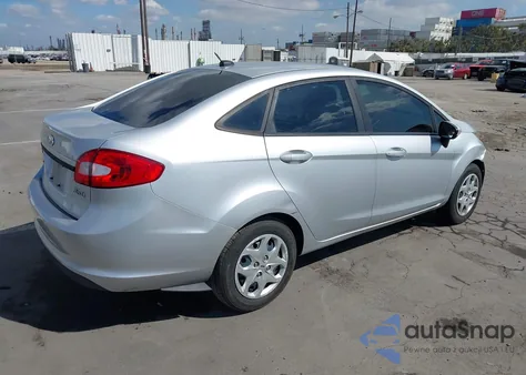 2013 Ford Fiesta Se z USA, uszkodzony, nr VIN 3FADP4BJ7DM194965